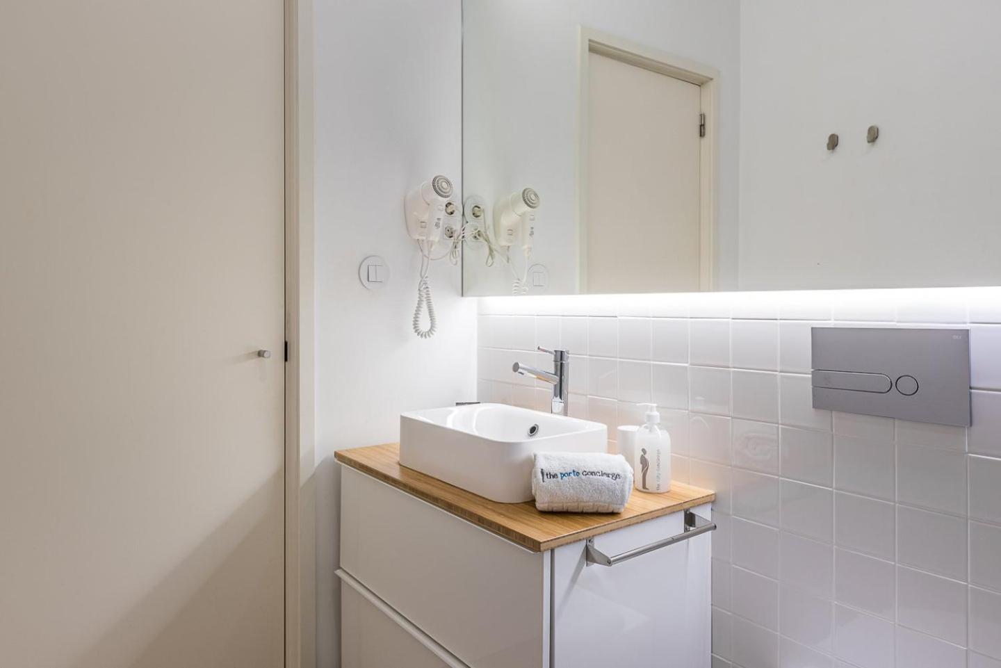 Guestready - Cedofeita Pool Suites Porto Kültér fotó