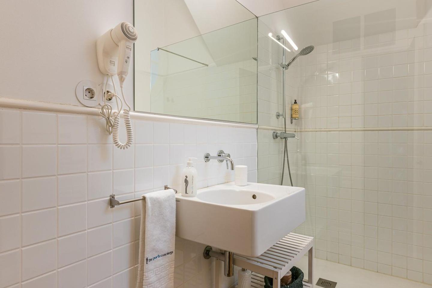 Guestready - Cedofeita Pool Suites Porto Kültér fotó