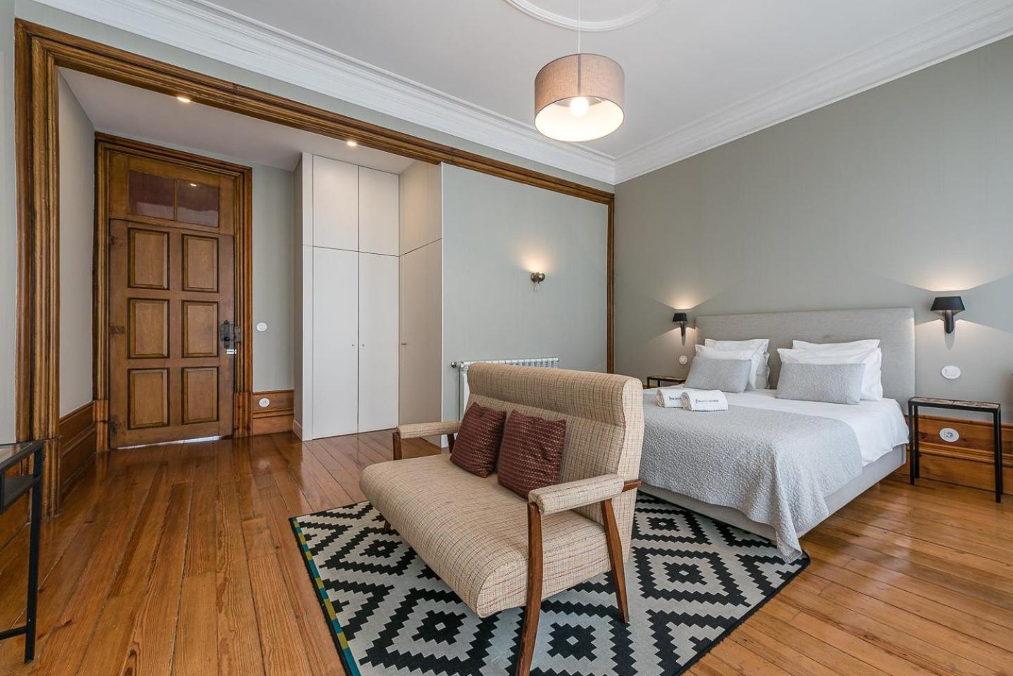 Guestready - Cedofeita Pool Suites Porto Kültér fotó