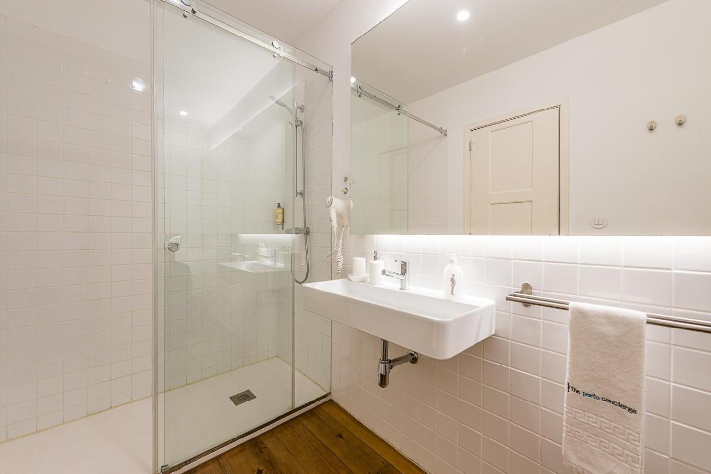 Guestready - Cedofeita Pool Suites Porto Kültér fotó